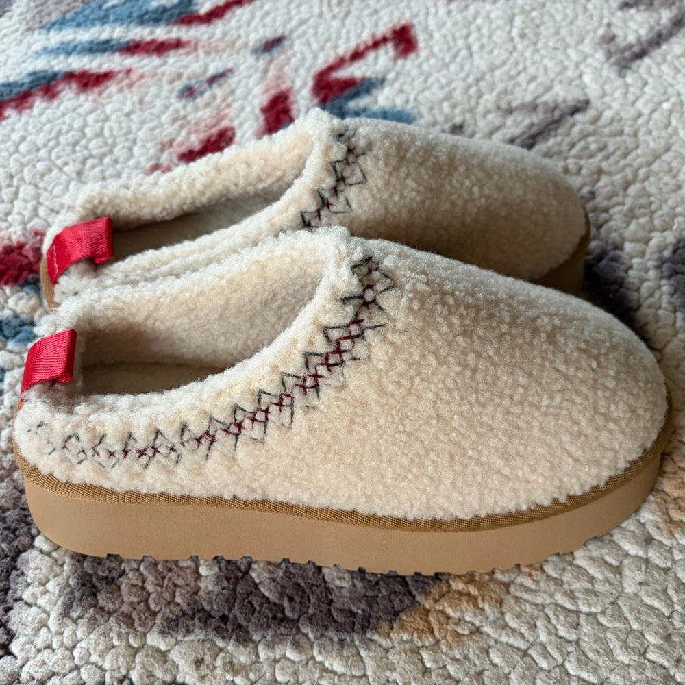Cozy Cream Slippers with Red Accents